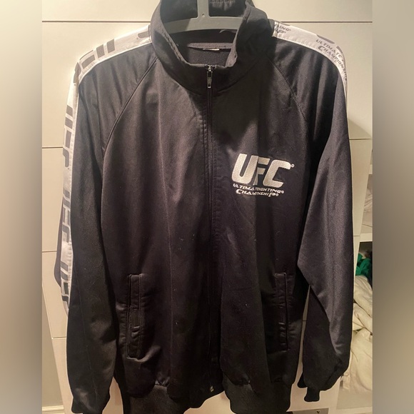 UFC ULTIMATE FIGHTING CHAMPIONSHIP JACKET RARE PIECE - Picture 1 of 4